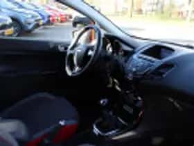 Ford Fiesta (2016) thumbnail 42