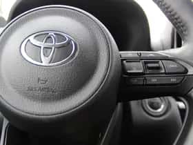 Toyota Yaris Cross (2025) thumbnail 15
