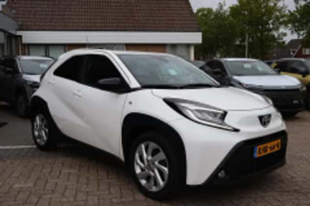 Toyota Aygo (2023) thumbnail 4