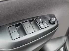 Toyota Yaris Cross (2025) thumbnail 17