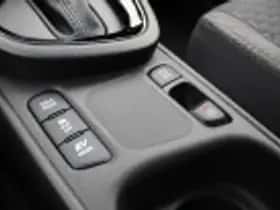 Toyota Yaris Cross (2025) thumbnail 55