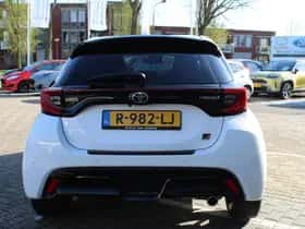 Toyota Yaris (2022) thumbnail 16