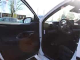 Toyota Yaris (2022) thumbnail 45