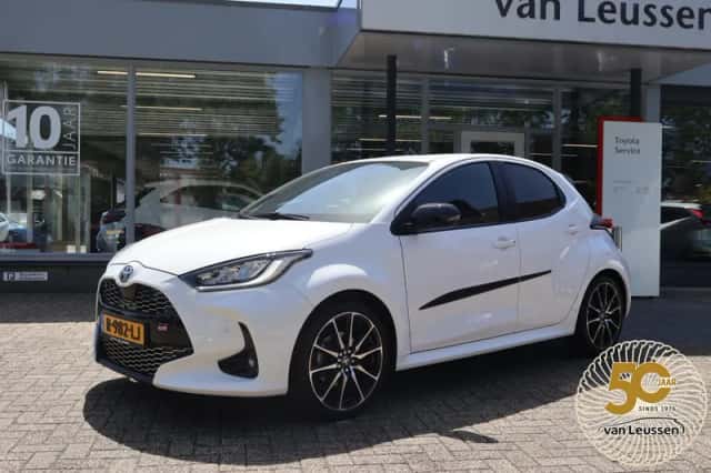 Toyota Yaris (2022) thumbnail 6