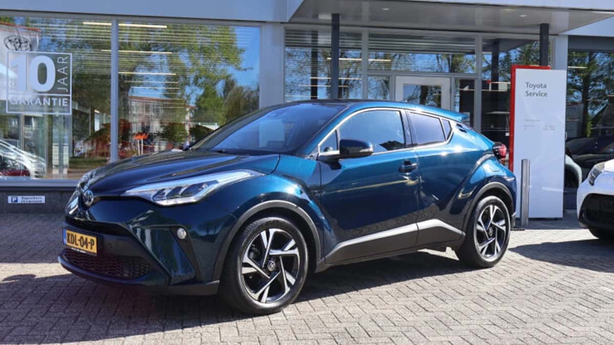 Toyota C hr (2023) — foto 1