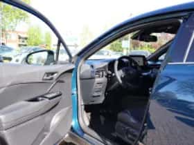 Toyota C hr (2023) thumbnail 6