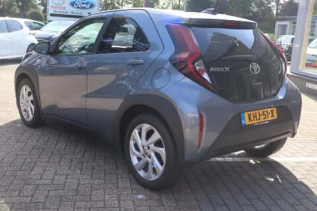 Toyota Aygo (2024) thumbnail 2