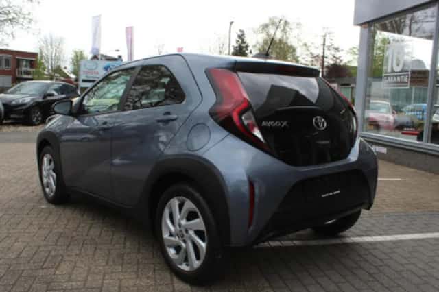 Toyota Aygo (2024) thumbnail 2