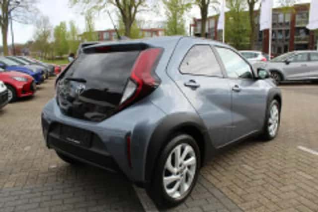 Toyota Aygo (2024) thumbnail 3