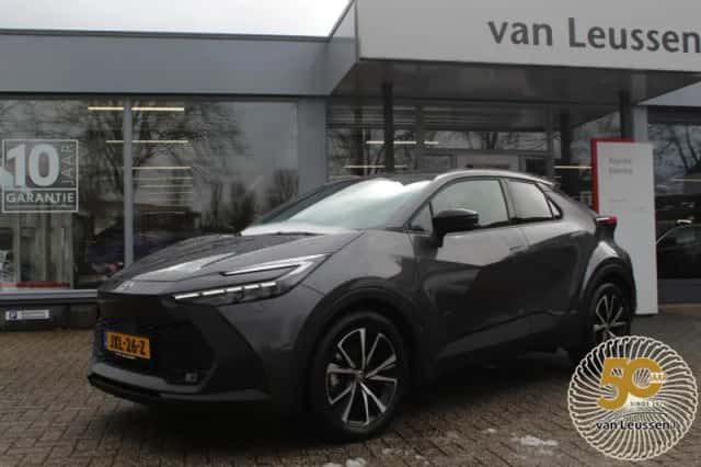 Toyota C hr (2024) thumbnail 1