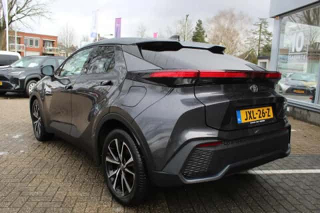 Toyota C hr (2024) thumbnail 2