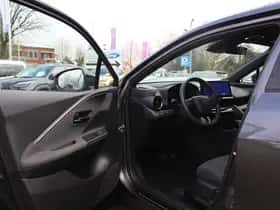 Toyota C hr (2024) thumbnail 13