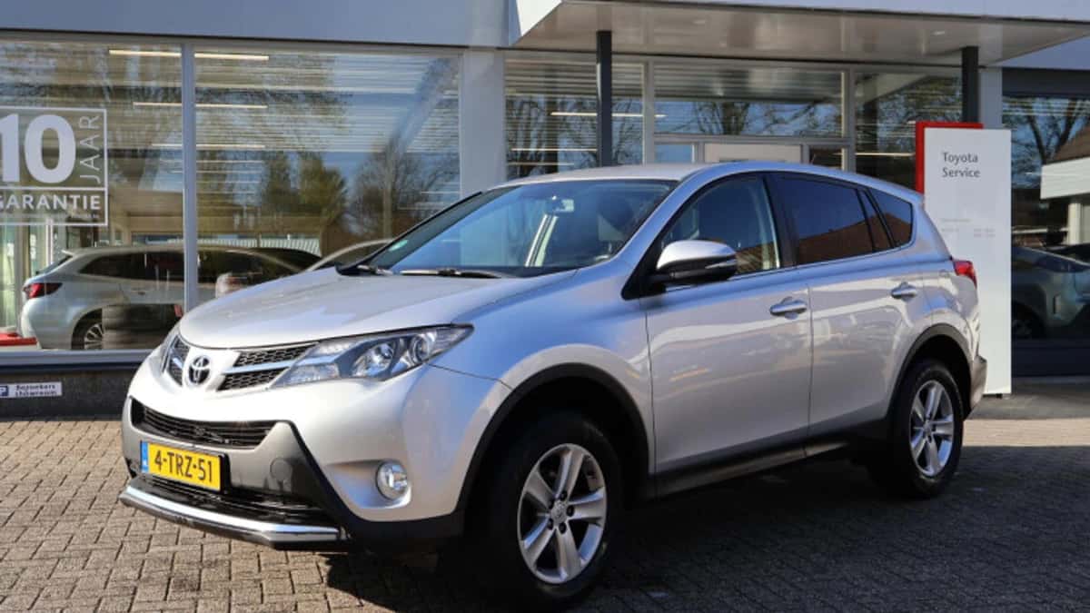 Toyota RAV4 (2014) — foto 1