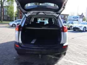 Toyota RAV4 (2014) thumbnail 6