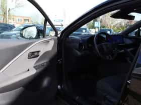 Toyota C hr (2024) thumbnail 12