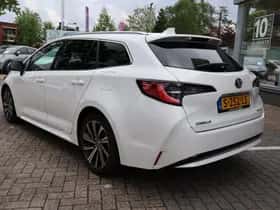 Toyota Corolla (2023) thumbnail 2