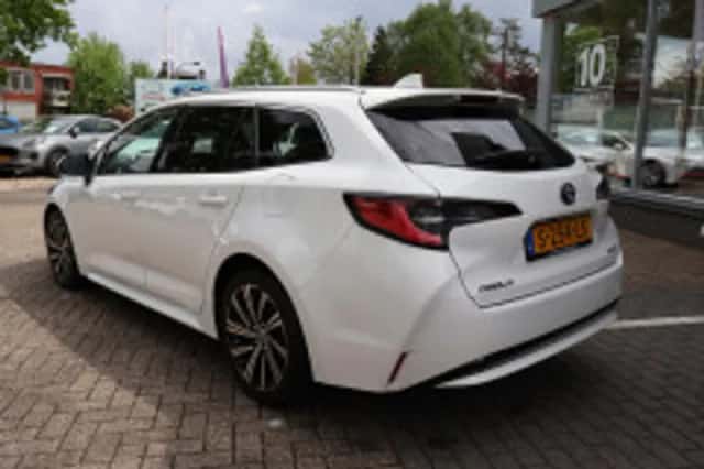 Toyota Corolla (2023) thumbnail 3