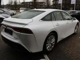 Toyota Mirai (2022) thumbnail 2