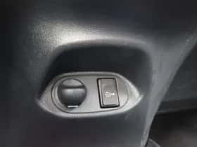 Toyota Yaris (2018) thumbnail 30