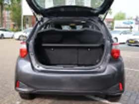 Toyota Yaris (2018) thumbnail 40