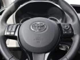 Toyota Yaris (2018) thumbnail 54