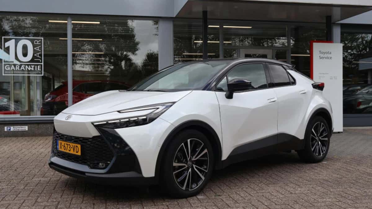 Toyota C hr (2024) — foto 1