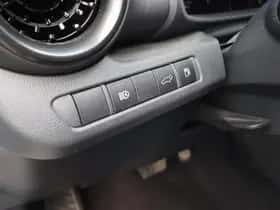 Toyota C hr (2024) thumbnail 17