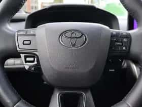 Toyota C hr (2024) thumbnail 18