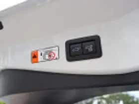 Toyota C hr (2024) thumbnail 64