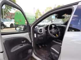 Toyota Aygo X (2024) thumbnail 5