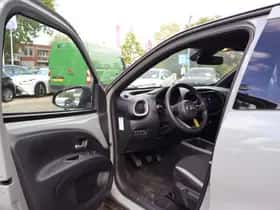 Toyota Aygo X (2024) thumbnail 70