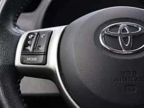 Toyota Yaris (2013) thumbnail 14