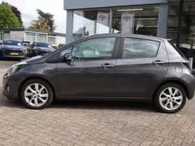 Toyota Yaris (2013) thumbnail 20