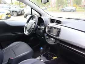 Toyota Yaris (2013) thumbnail 22