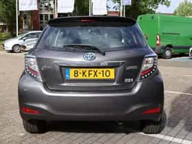 Toyota Yaris (2013) thumbnail 25