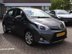 Toyota Yaris (2013) thumbnail 4