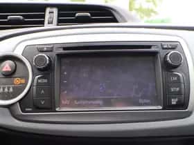 Toyota Yaris (2013) thumbnail 33