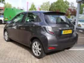 Toyota Yaris (2013) thumbnail 37