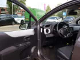 Toyota Yaris (2013) thumbnail 41