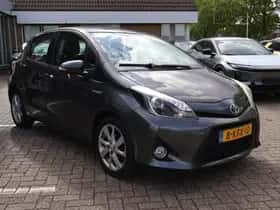 Toyota Yaris (2013) thumbnail 10