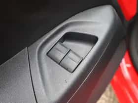 Toyota Aygo (2019) thumbnail 16