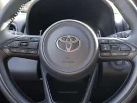Toyota Yaris (2025) thumbnail 12