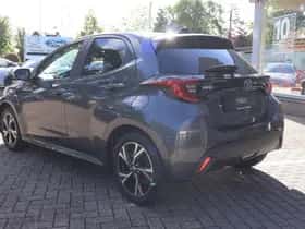 Toyota Yaris (2025) thumbnail 2