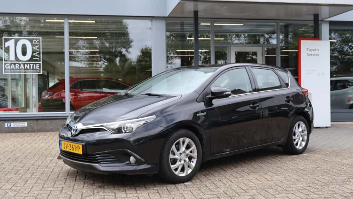 Toyota Auris (2016) — foto 1
