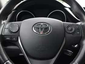 Toyota Auris (2016) thumbnail 15