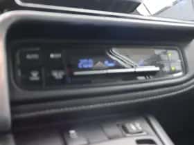 Toyota Auris (2016) thumbnail 23
