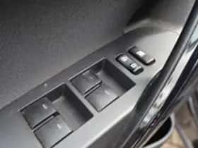 Toyota Auris (2016) thumbnail 6