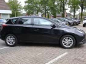 Toyota Auris (2016) thumbnail 57