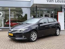 Toyota Auris (2016) thumbnail 7