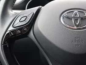 Toyota C hr (2023) thumbnail 16